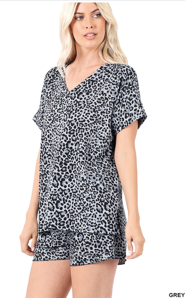 230 GRAY AND BLACK BRUSHED DTY LEOPARD PRINT V-NECK TOP & DRAWSTRING SHORT SET StyleNo: #MTMP-57068