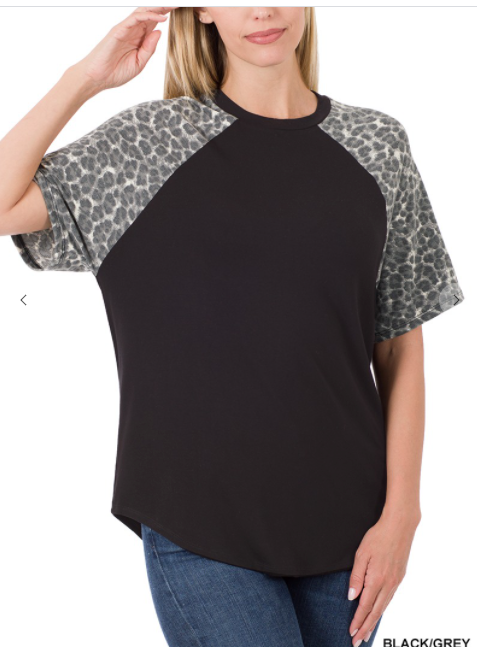 324 LUXE RAYON LEOPARD RAGLAN SLEEVE ROUND NECK TOP. APT-8202A BLACK/GRAY