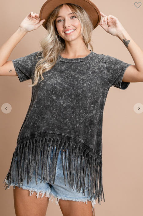 320 WASHED KNIT TOP WITH FRINGE AT THE BOTTOM IP3996