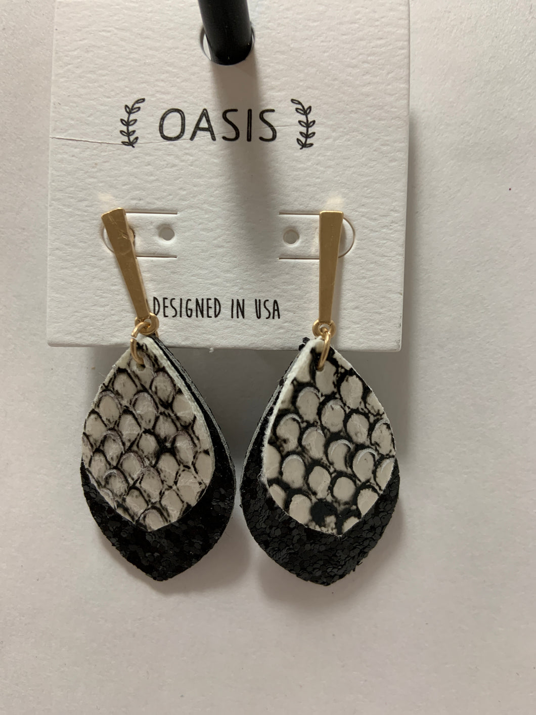 Small snake skin and black glitter two piece earrings