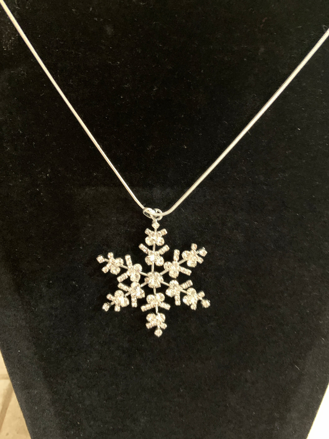 Snowflake necklace