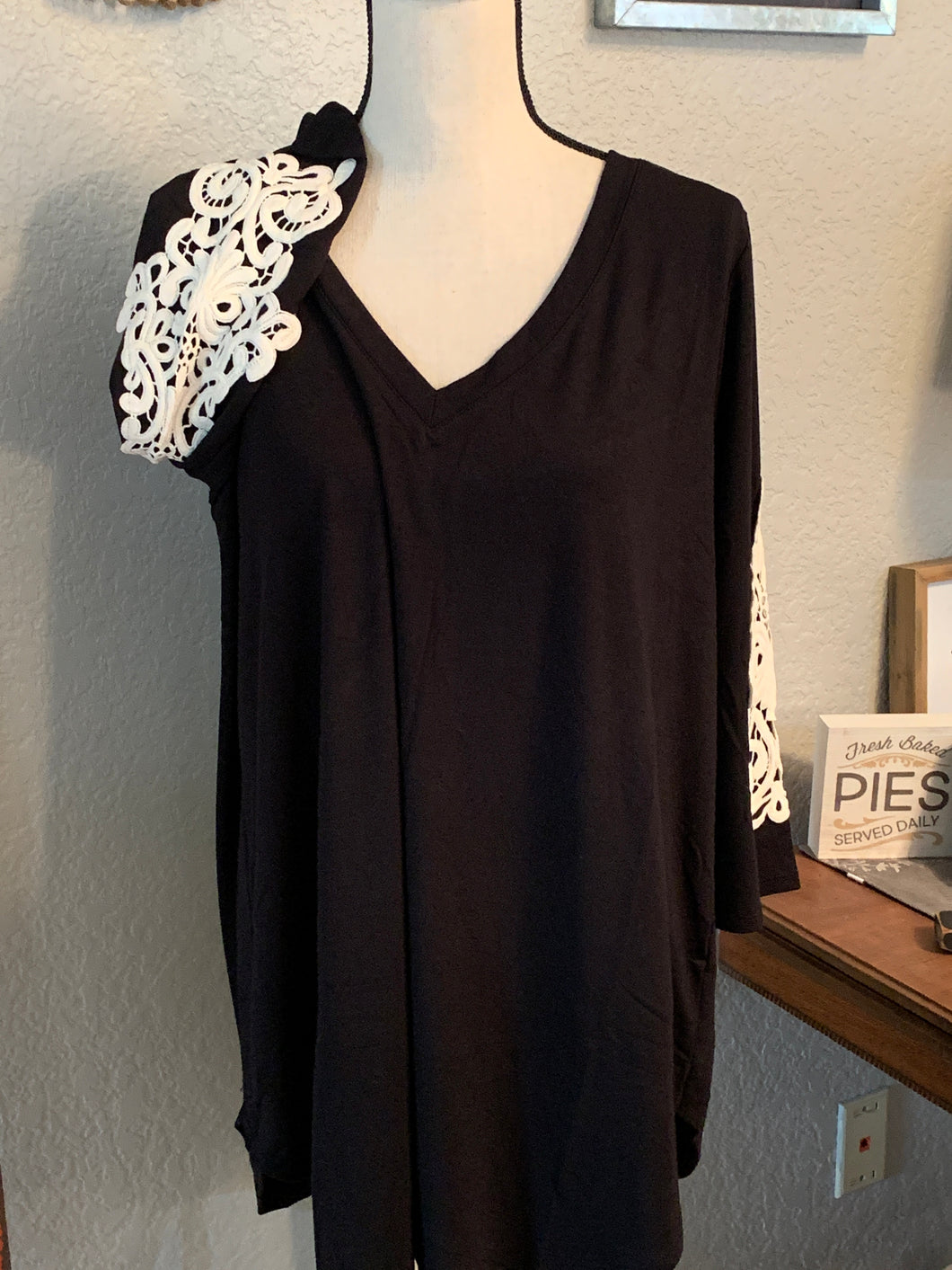 Top v-neck lace sleeve detail super stretchy