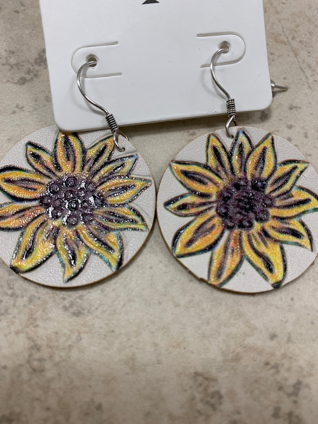 White sunflower 🌻 earrings