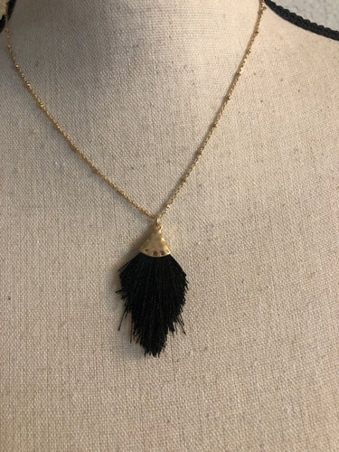 Mini tassel necklace