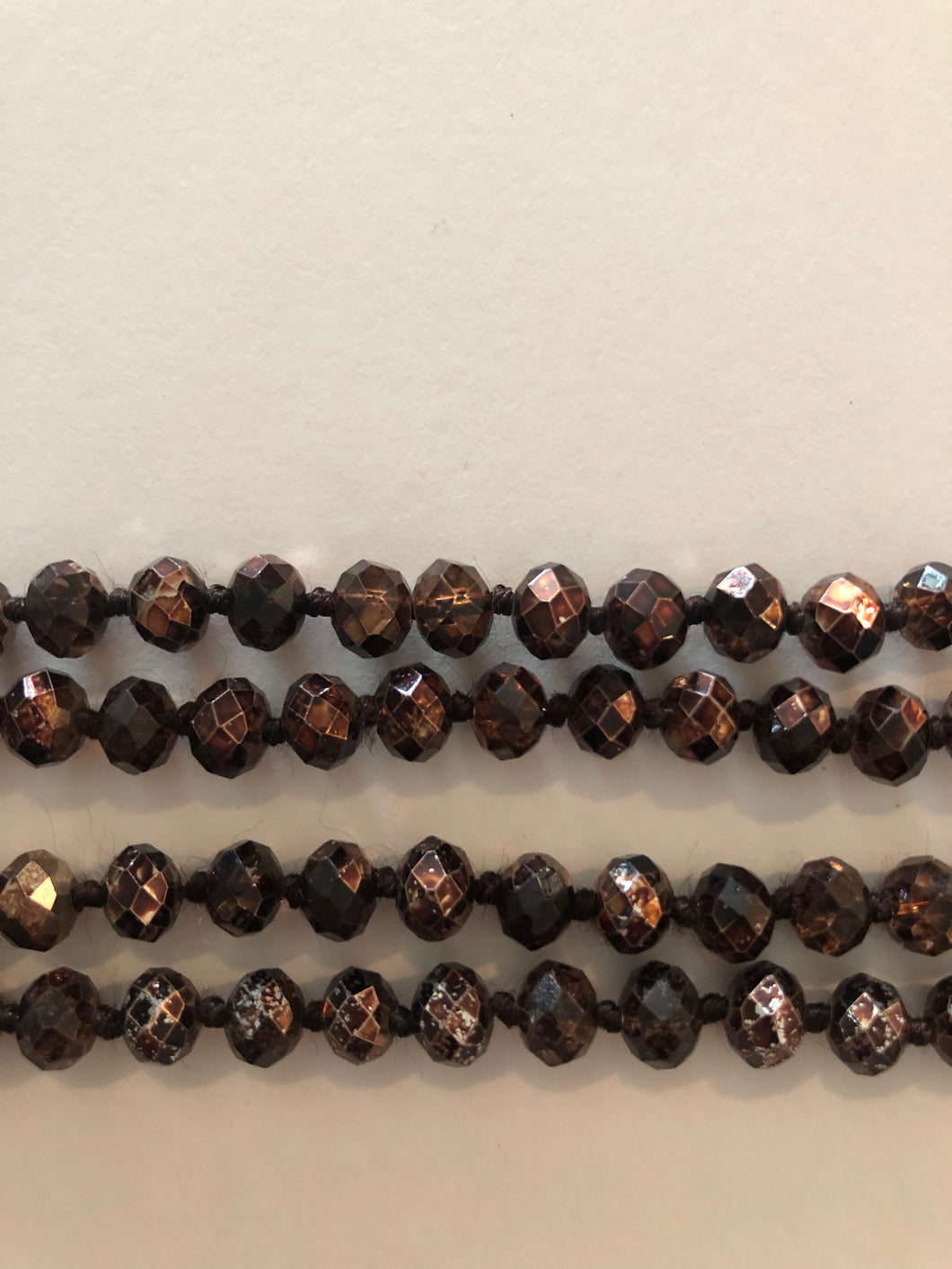 Beads brown crackle