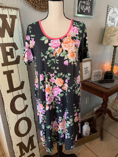 Dress charcoal background floral