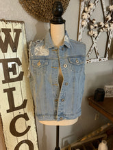Load image into Gallery viewer, Distressed pol vest