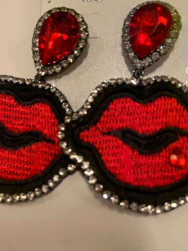 Lip earrings