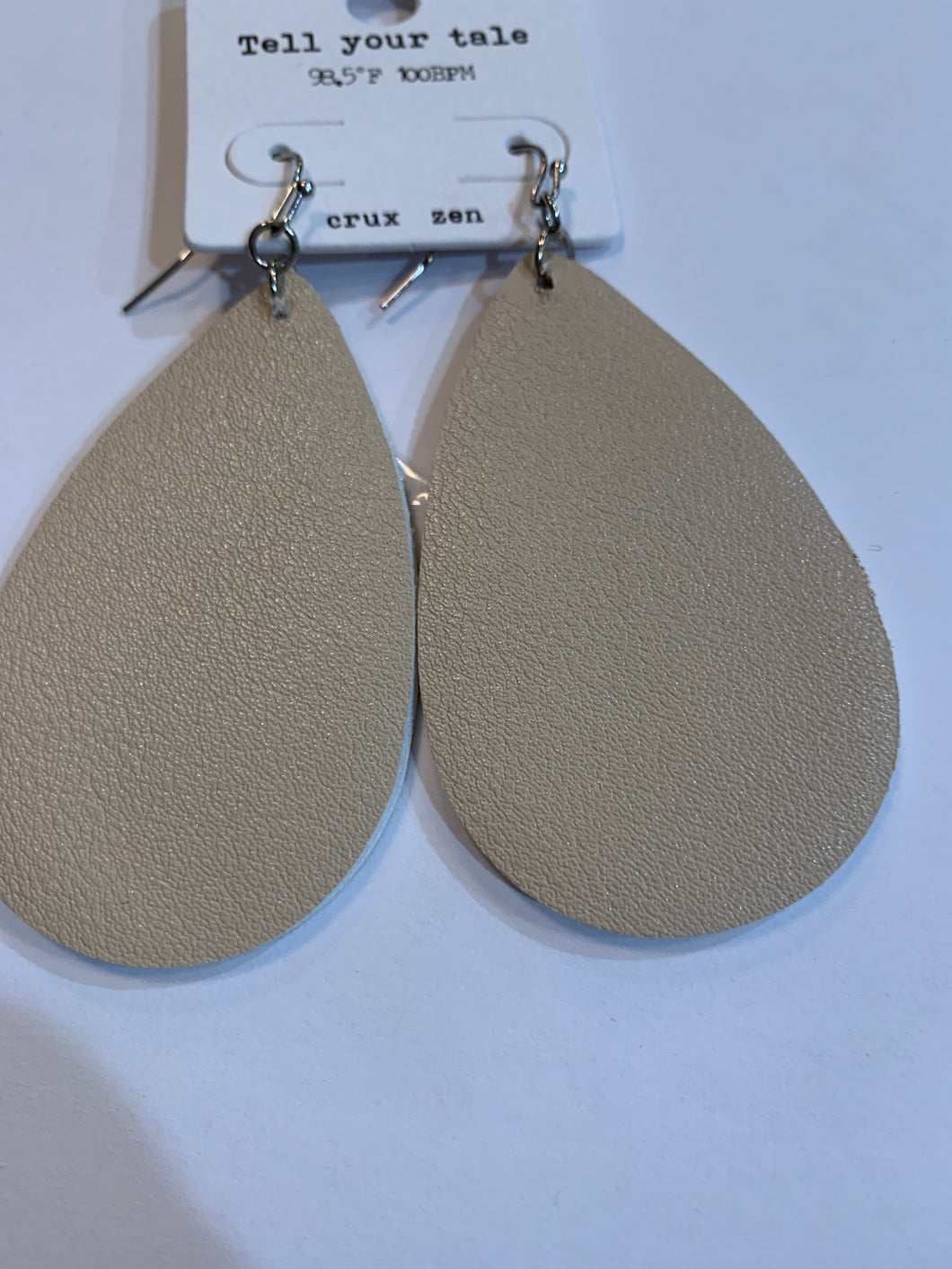 Earrings teardrop sand