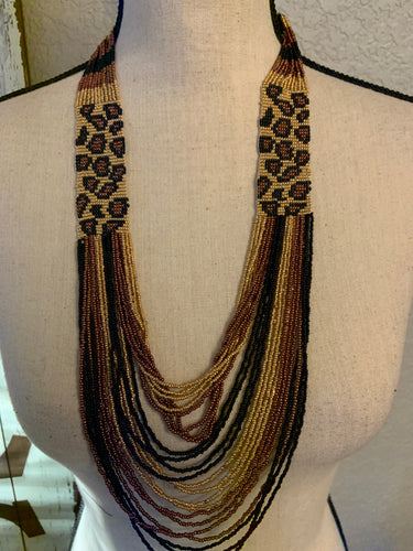 Elegant cheetah Sea bead necklace