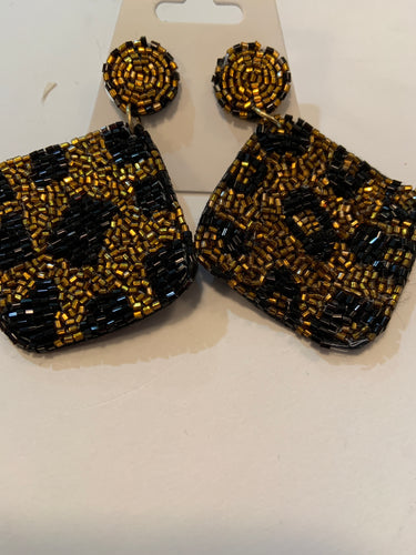 Earrings beaded 105