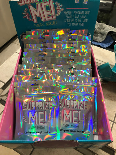 Surprise me pendant necklace