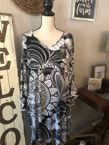 Black and white dress