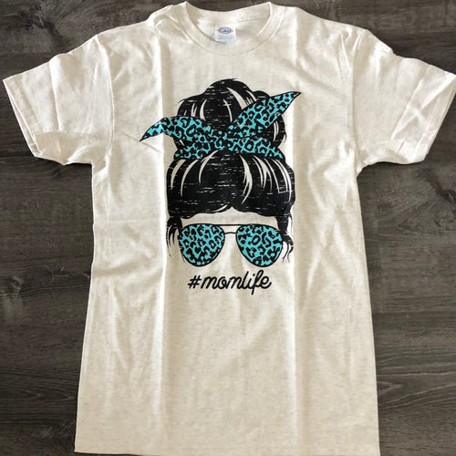 304 Mom life graphic tee