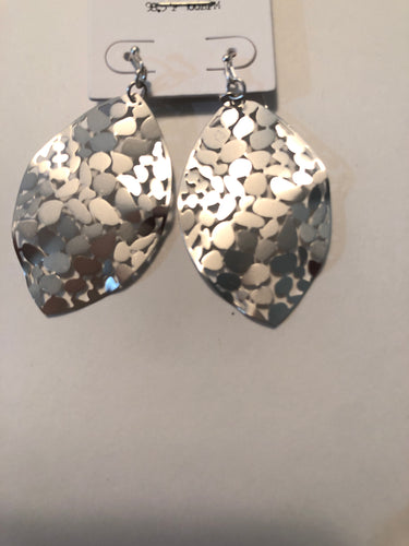 Earrings silver tone