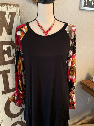 Top with gorgeous floral sleeves