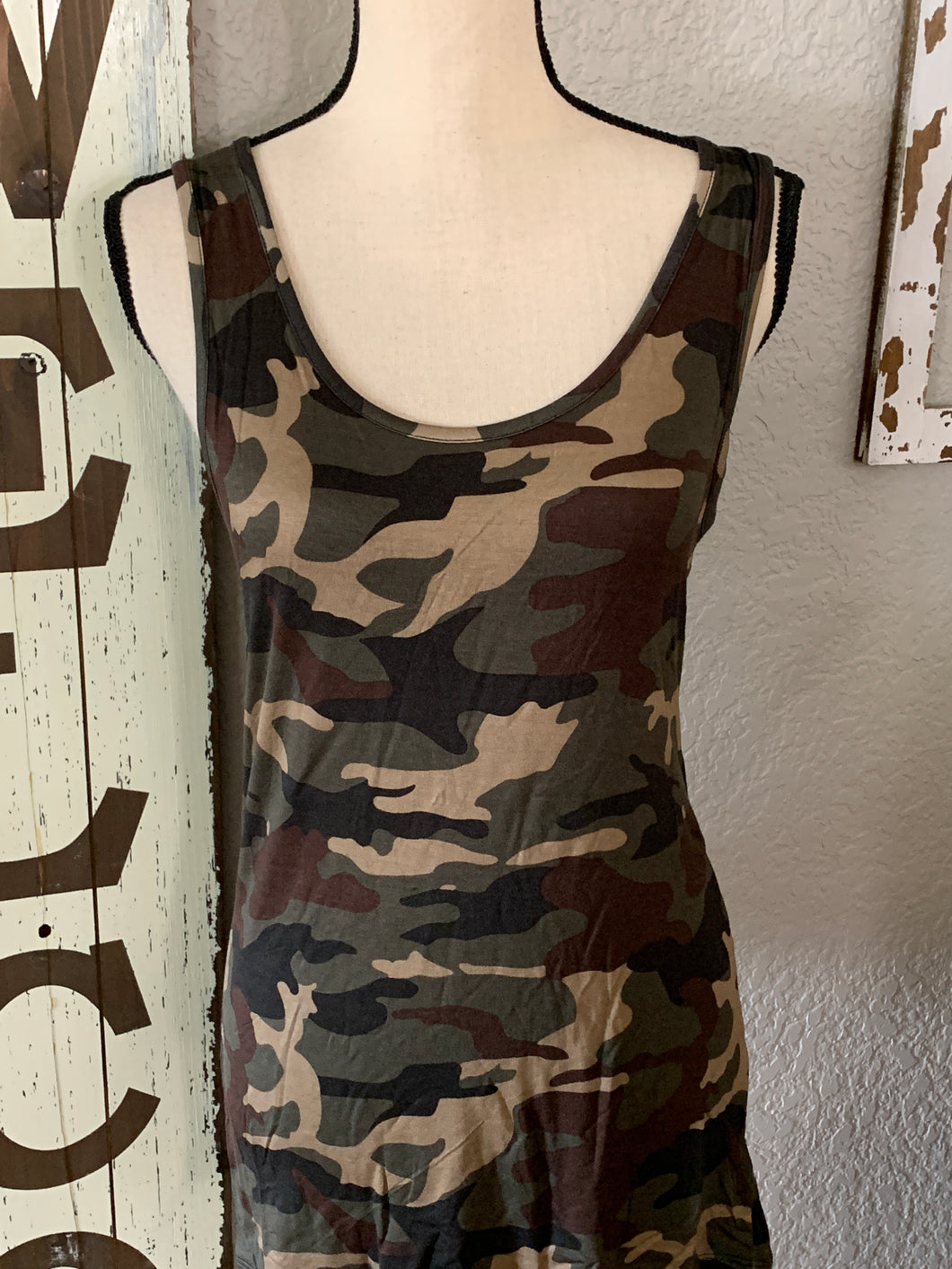 Camo tank