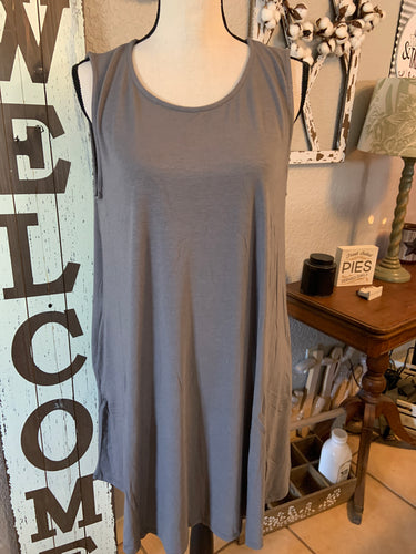 Gray tank tunic with pockets