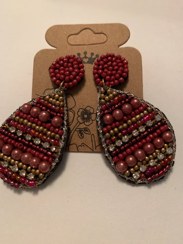 Earrings burgundy post