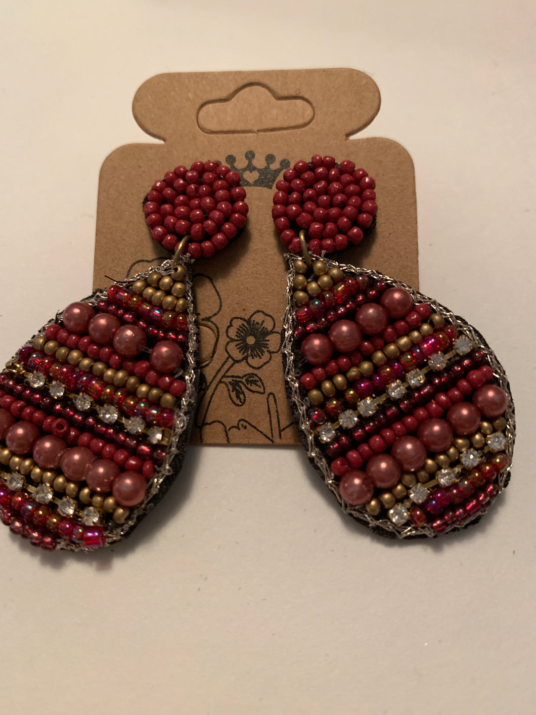 Earrings burgundy post
