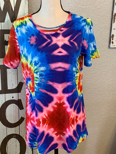 Tie dye keyhole top
