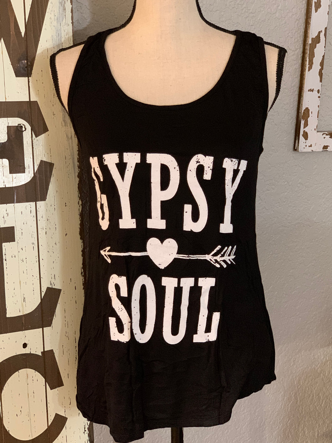 Gypsy graphic tank
