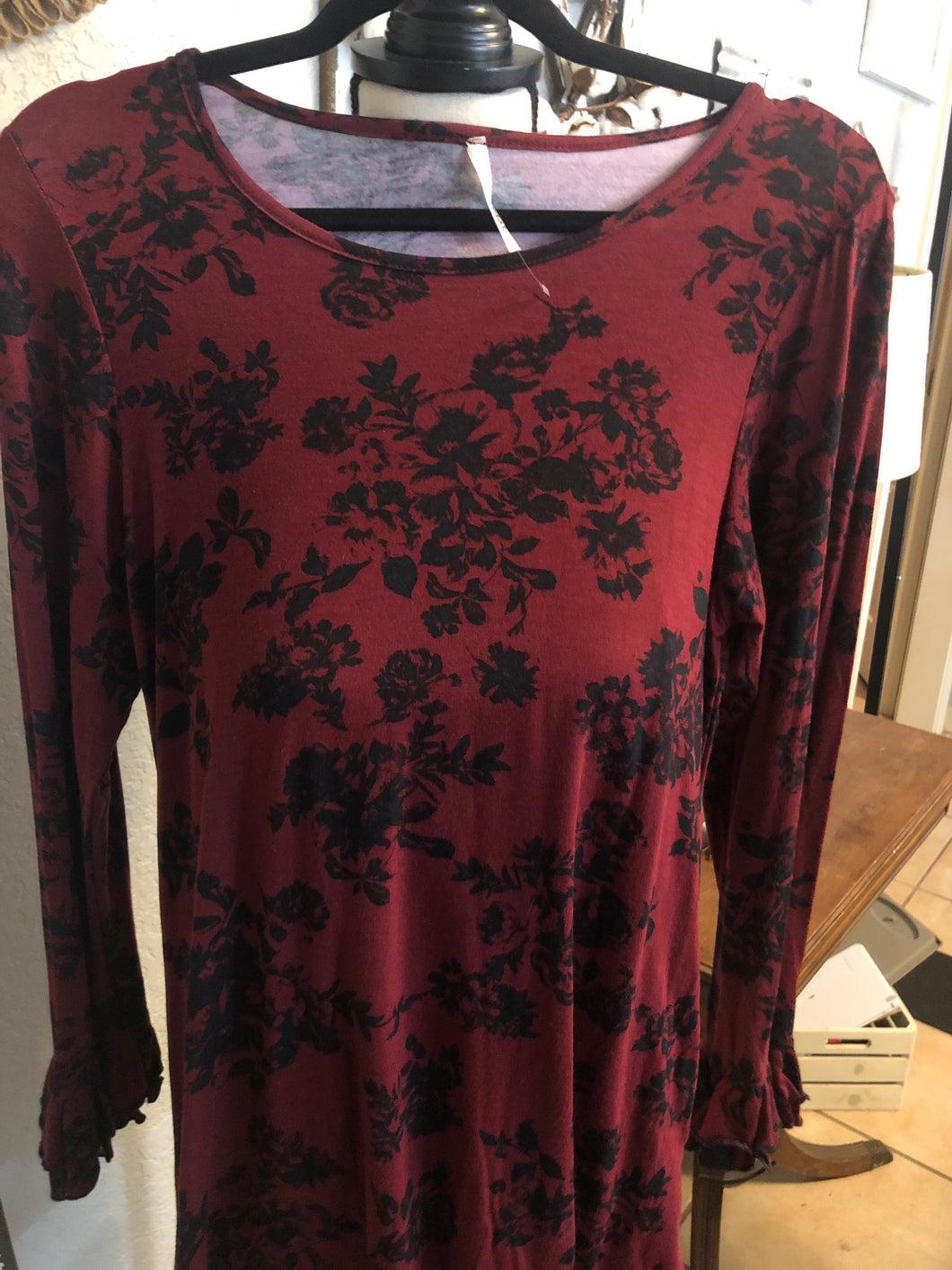 Long sleeve floral top