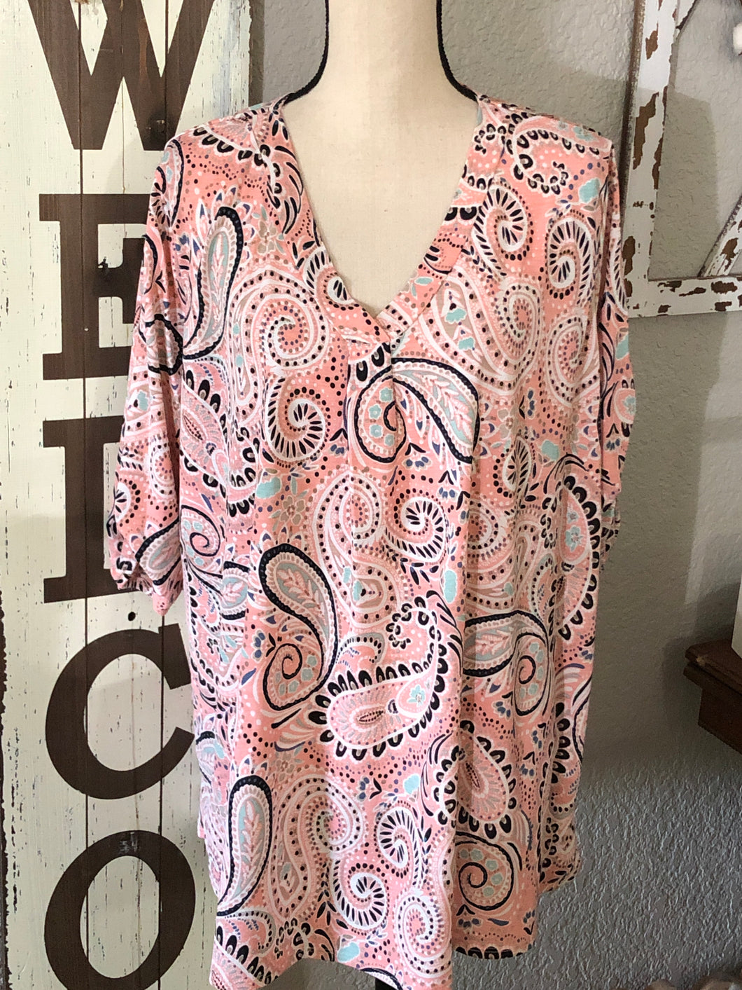 167 Pink paisley top