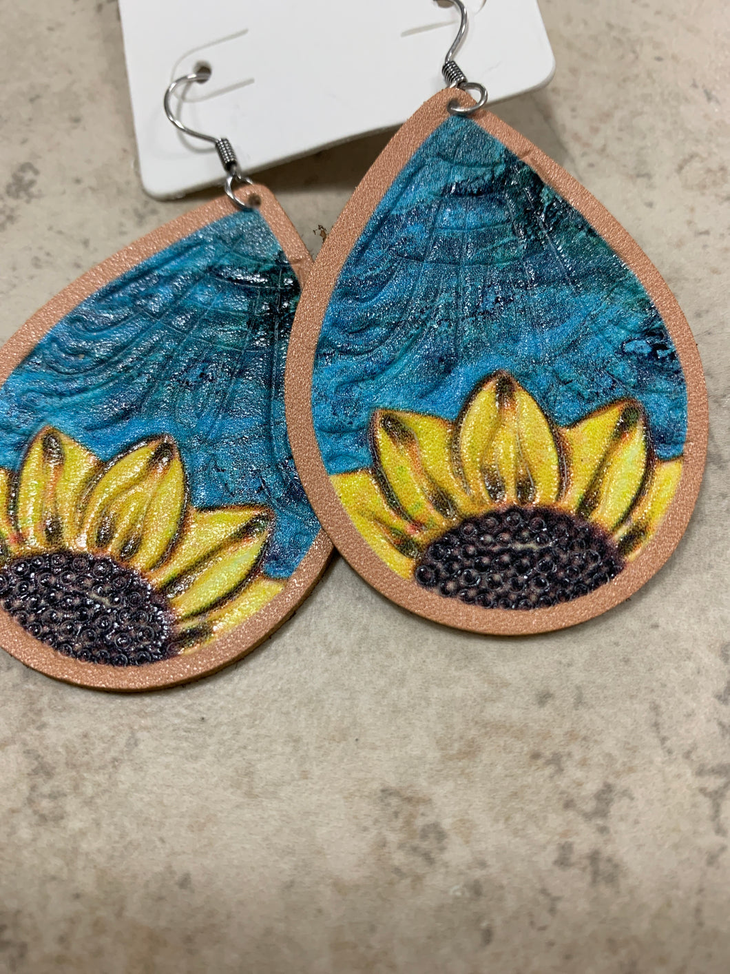 Teal peak a boo sunflower 🌻 earrings