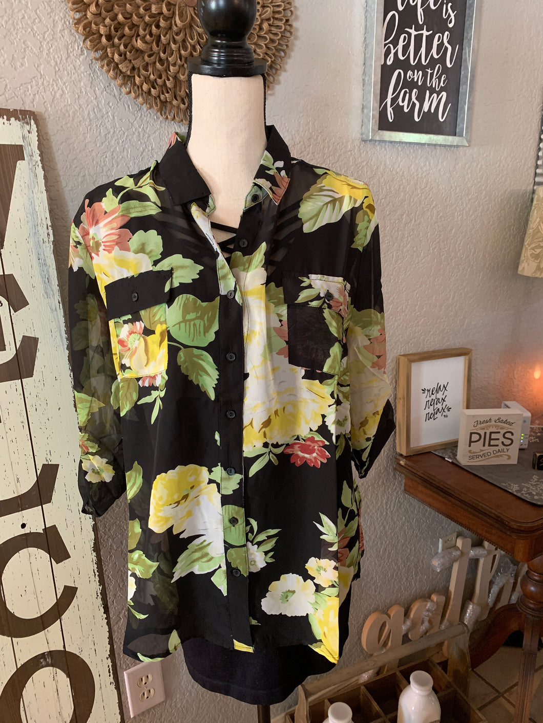 Top black w/ floral sheer button up