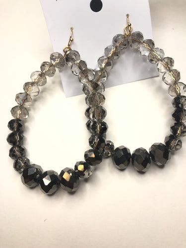Black cloudy beaded earrings