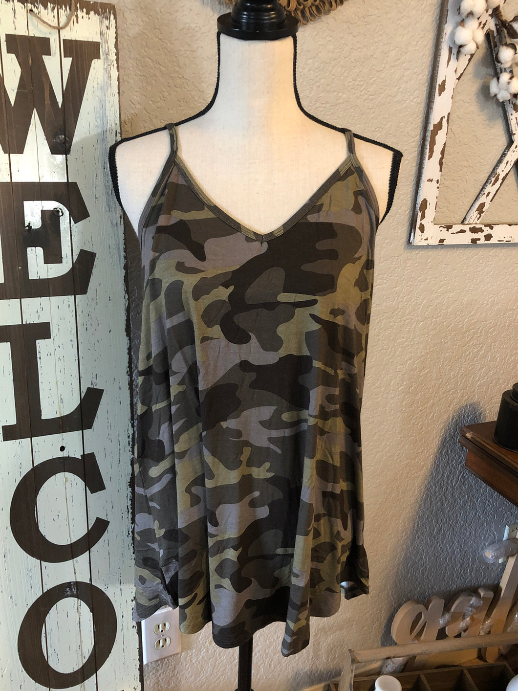 Camo reversal tank