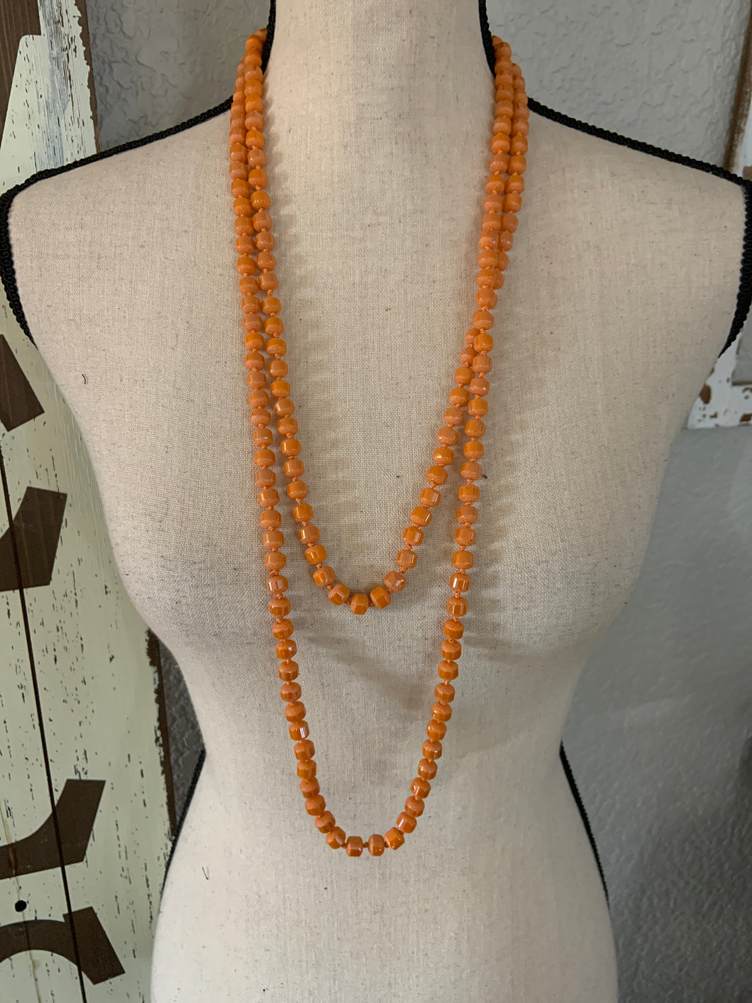 Orange candy bead necklace 801254