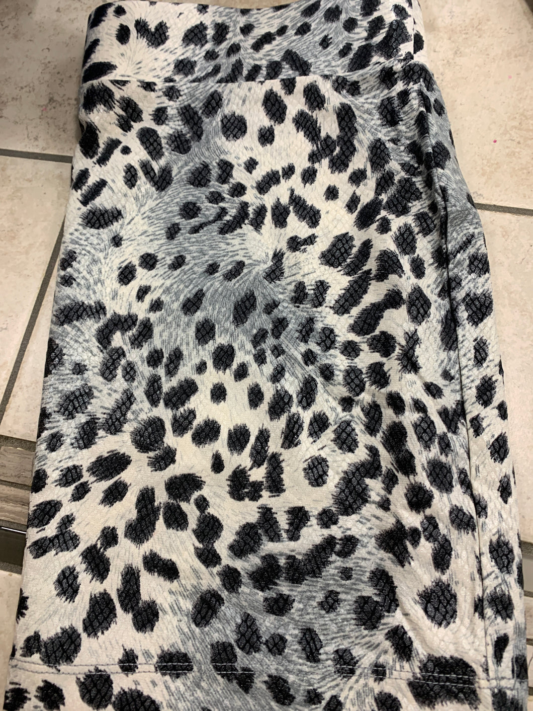 Short snow cheetah combat skirt
