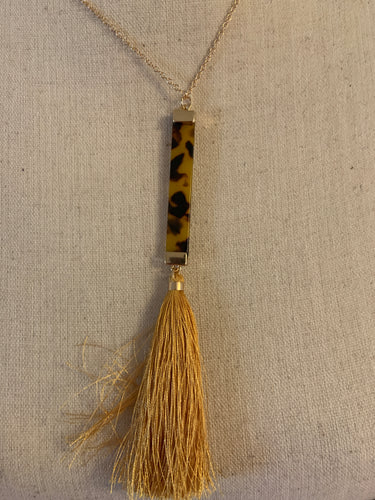 Cheetah cancel acrylic necklace 65