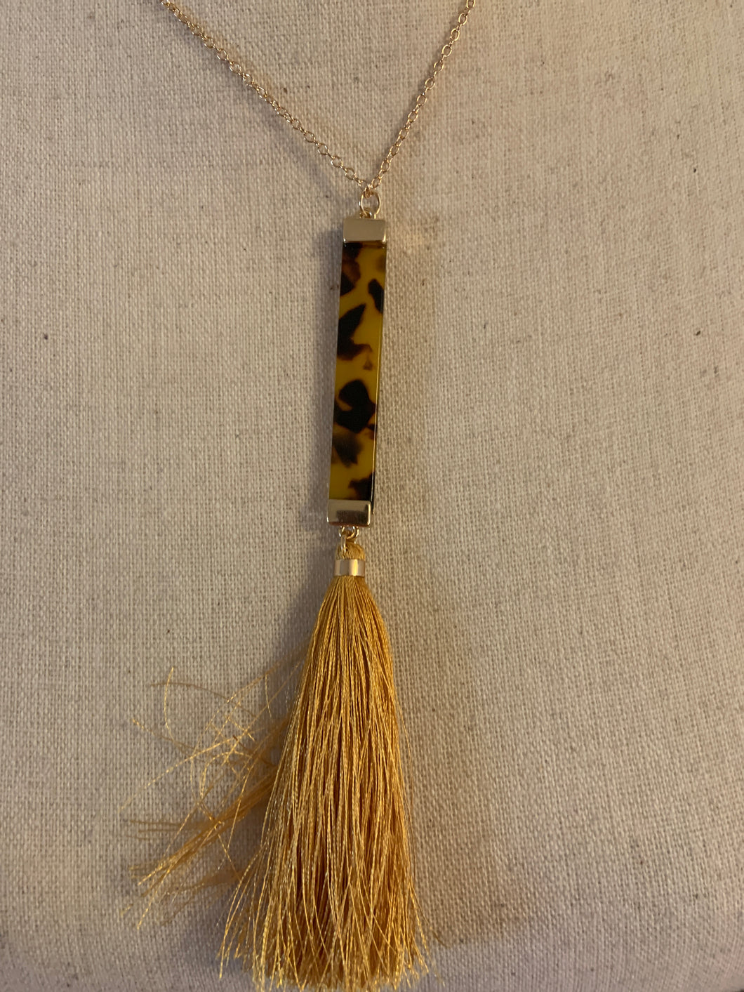 Cheetah cancel acrylic necklace 65