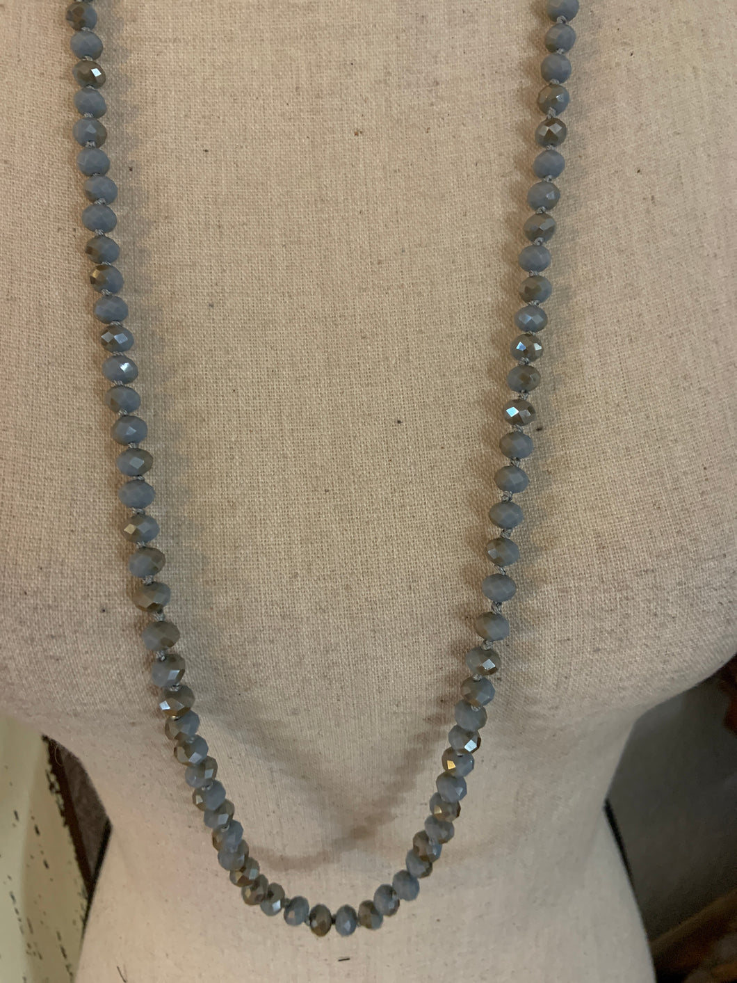 Dove gray taupe Shorty beads 36649