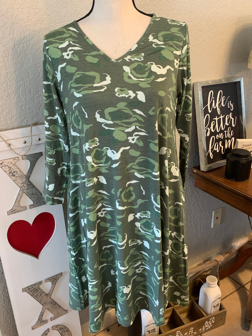 Very stretchy green dress