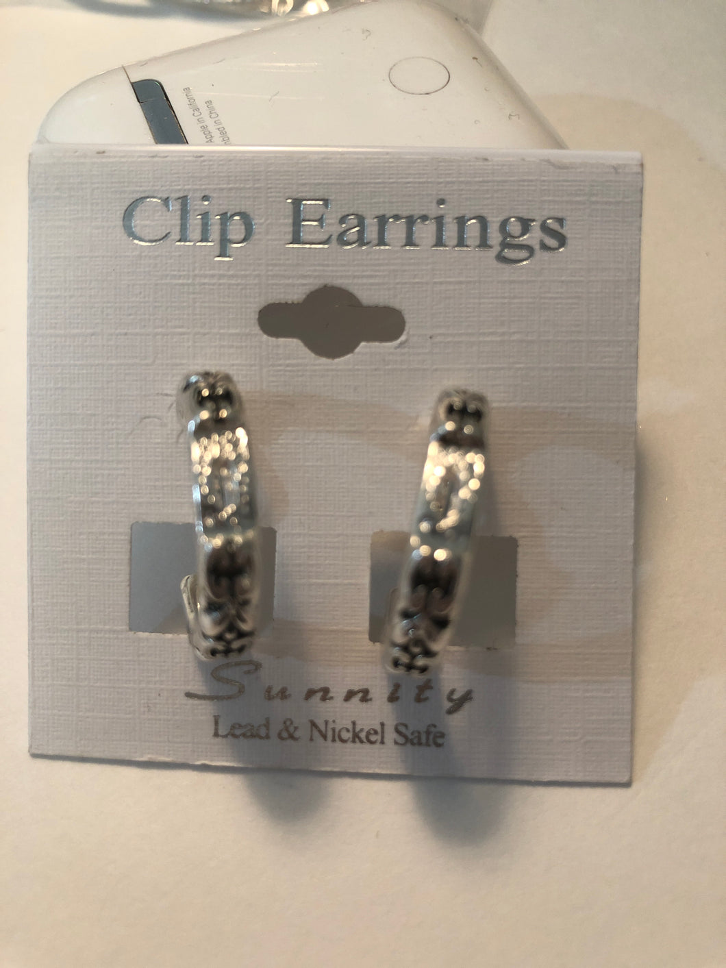 Earrings clip