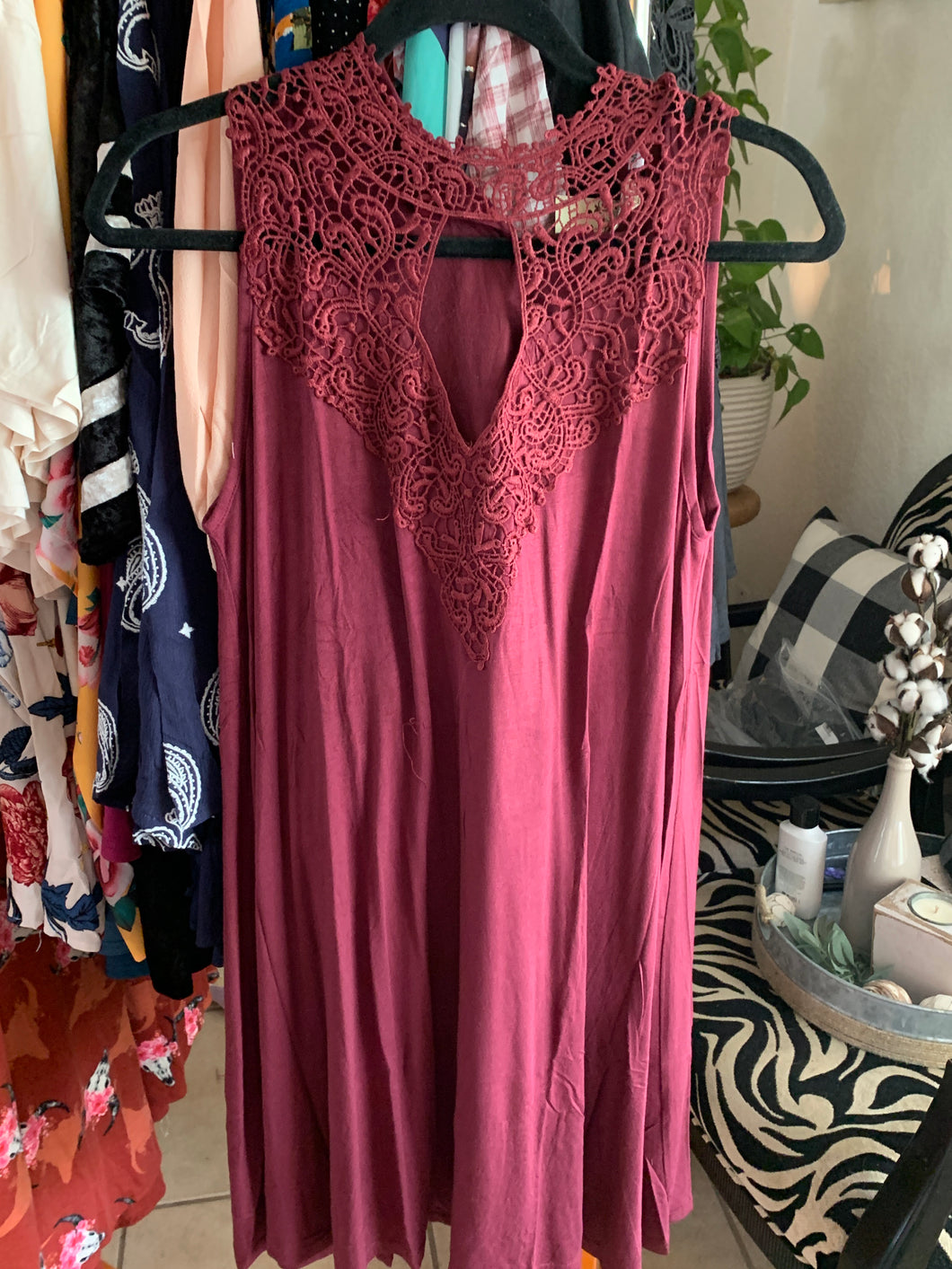 Burgundy key hole dress