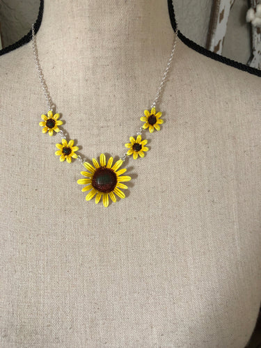 Sunflower necklace set