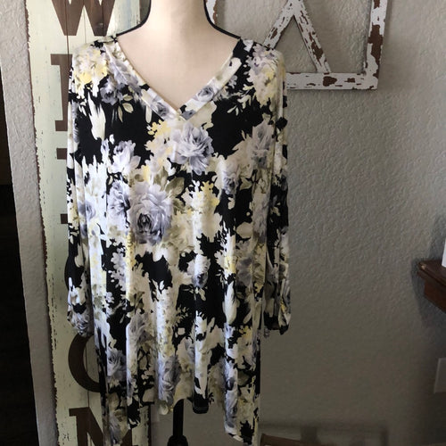 148 T02032-8166X TOP-F26 3/4 SLEEVE BLACK/OLIVE