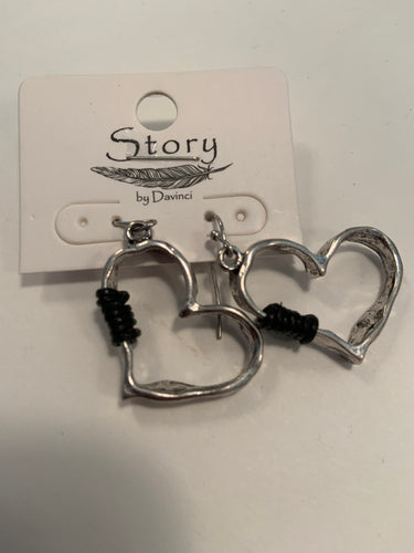 Hart earrings hammer metal