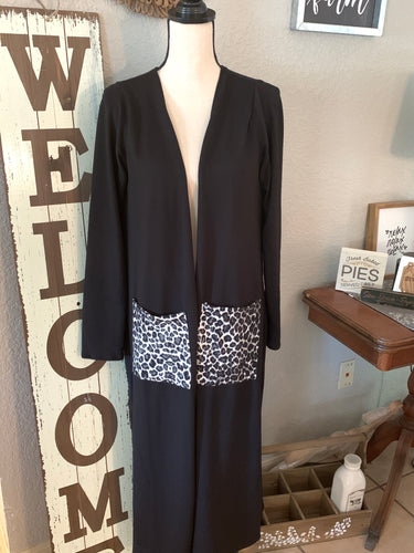 Snow cheetah black sweater