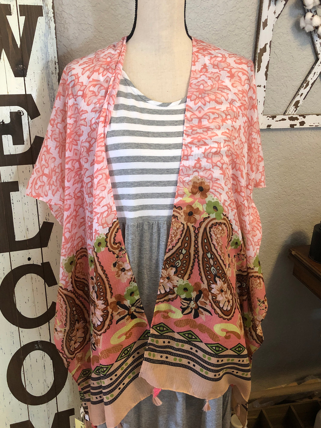Kimono pink paisley