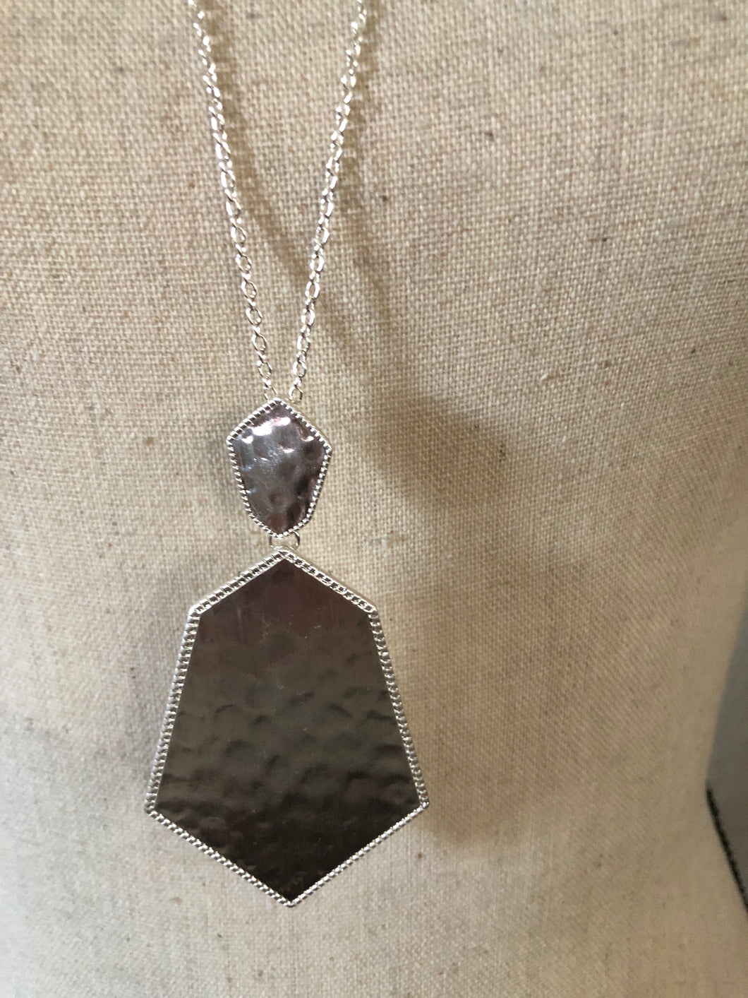 Hammered necklace