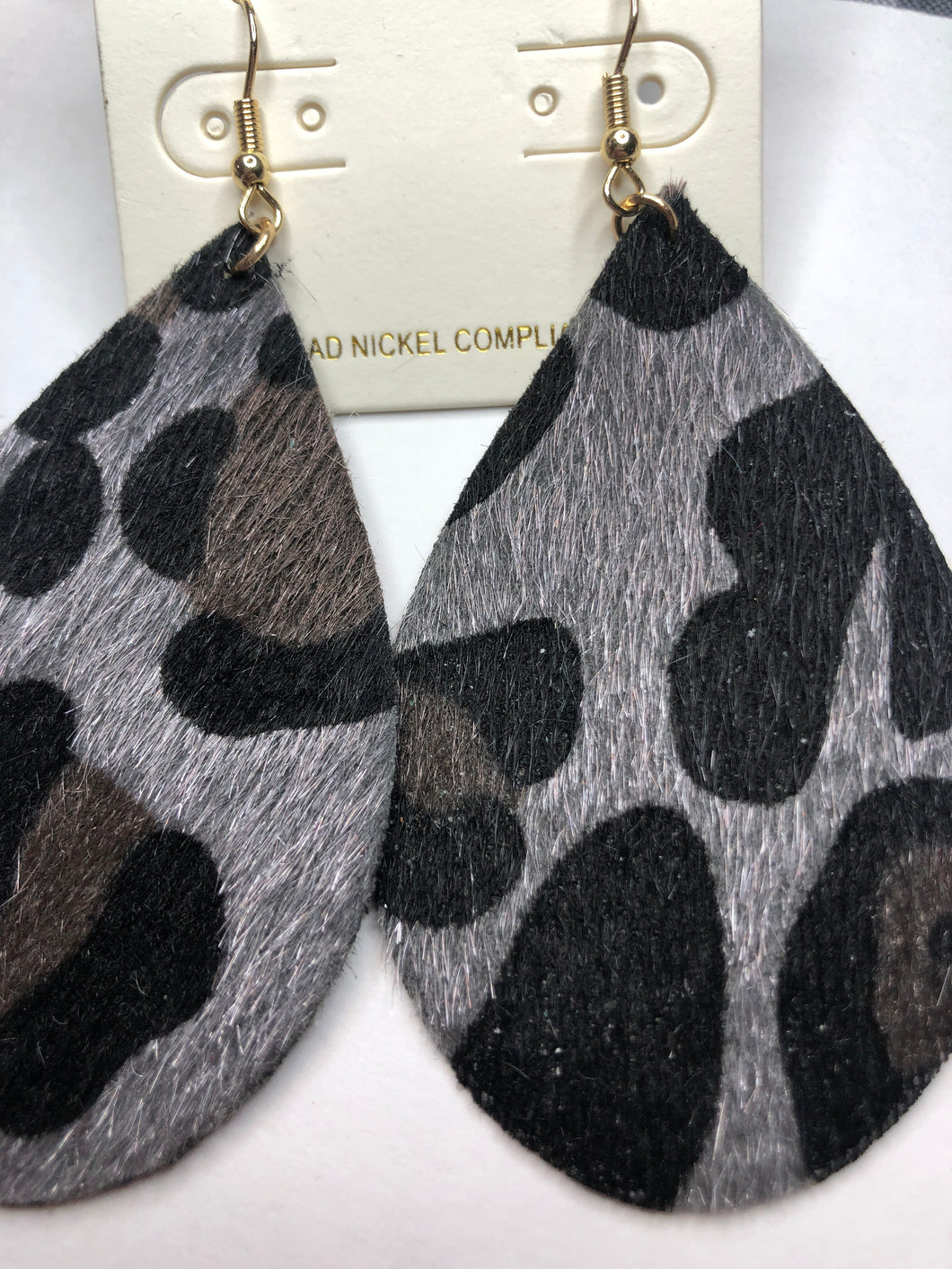Snow cheetah teardrop earrings