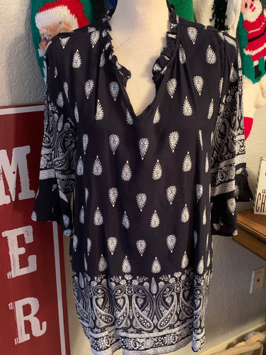 Paisley navy white top