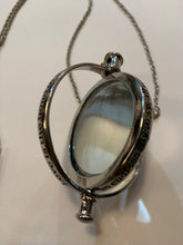 Load image into Gallery viewer, Magnifying glass necklace 111