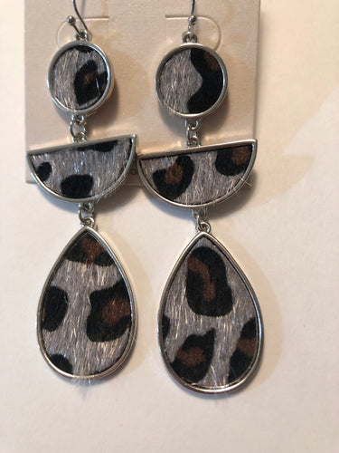 Earrings snow cheetah